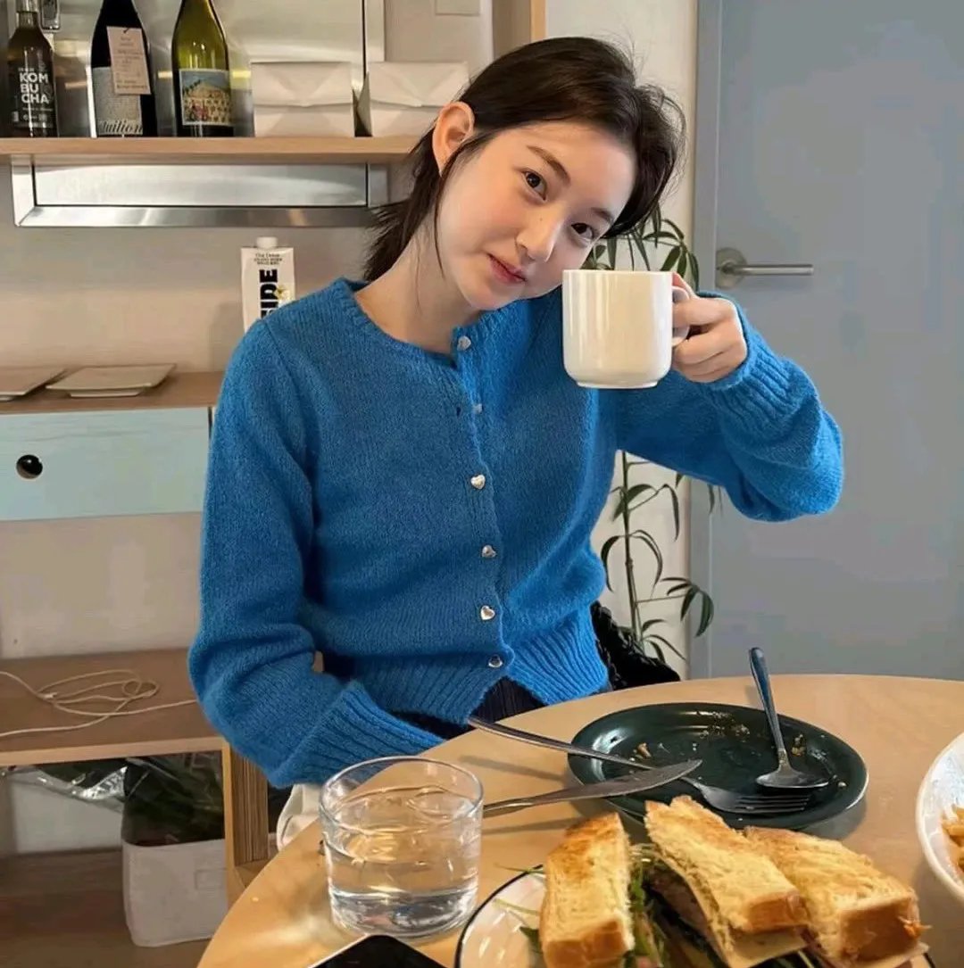 猫和粉茎